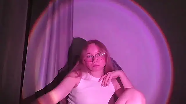 Vinelly online show from 06/26/26, 06:56