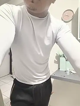 Boy zi online show from 07/06/26, 12:51
