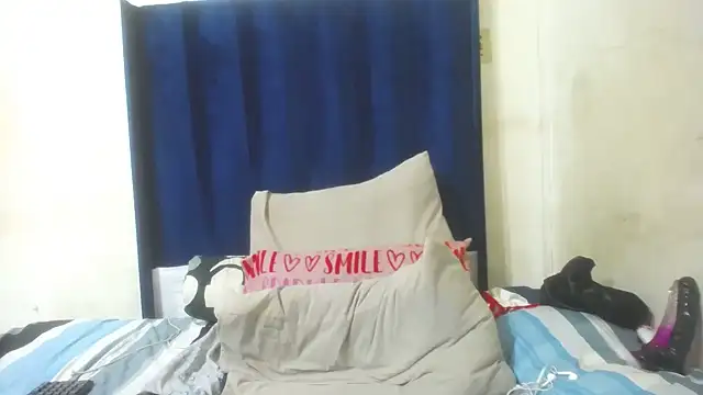Snapshot of candyass3 chatting on 08/06/26, 08:00 candyass3 online show from 08/06/26, 08:00