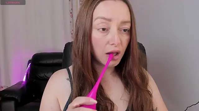michelleferrari  online show from 07/22/26, 09:28
