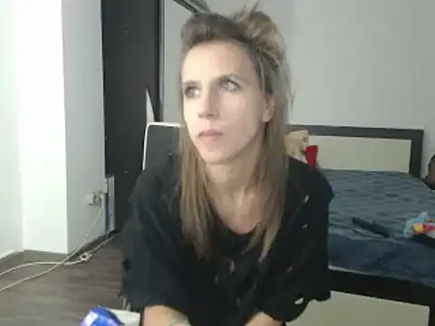 Snapshot of DedeSibel chatting on 02/22/25, 08:42 DedeSibel online show from 02/22/25, 08:42