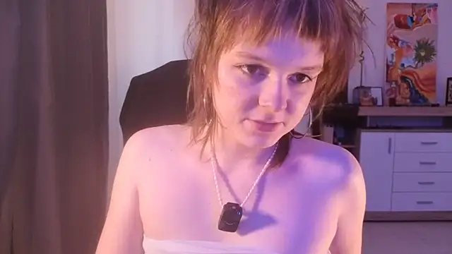 Snapshot of DustiZuchowski chatting on 06/22/26, 09:06 DustiZuchowski online show from 06/22/26, 09:06