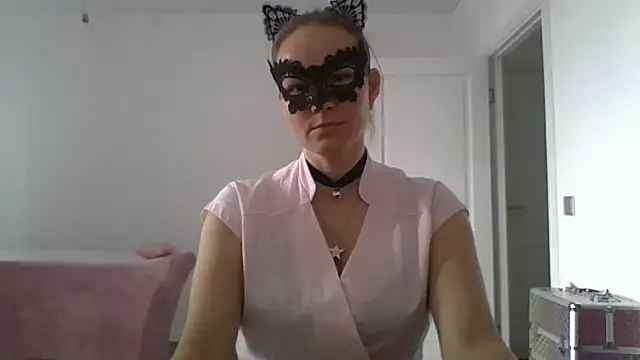Snapshot of Virellesi chatting on 06/29/26, 11:10 Virellesi online show from 06/29/26, 11:10