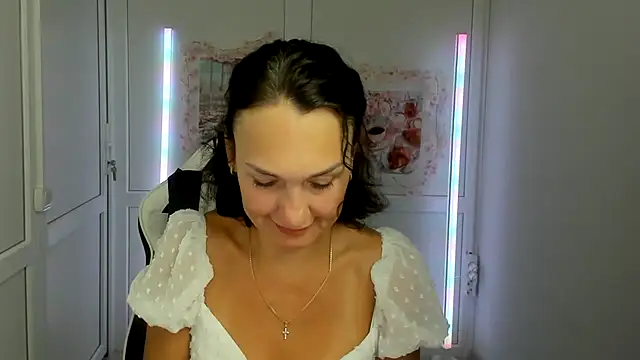 OliviaKateee online show from 06/23/26, 06:11