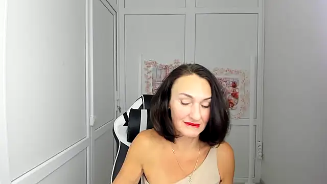 OliviaKateee online show from 07/15/26, 12:21