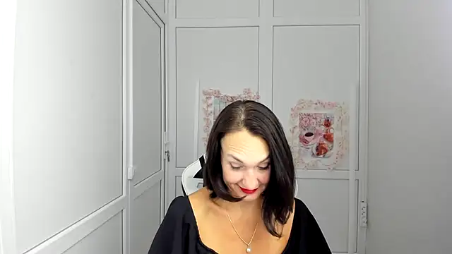 OliviaKateee online show from 07/17/26, 12:23