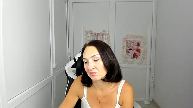 OliviaKateee online show from 07/18/26, 12:20
