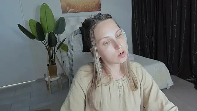 ErinWise online show from 07/28/26, 03:21