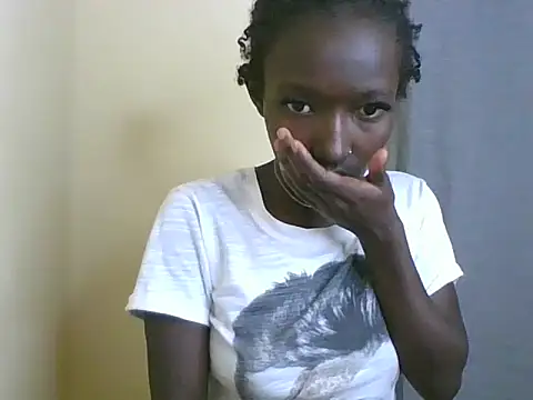 Snapshot of Keilay chatting on 07/28/26, 03:21 Keilay online show from 07/28/26, 03:21