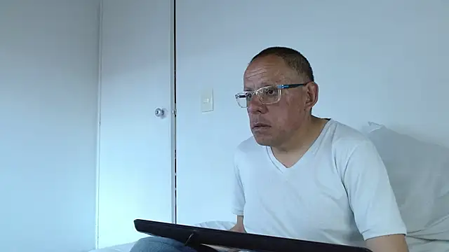 AlekNoir online show from 06/25/26, 10:03