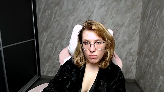 Reginasmilee online show from 03/07/25, 06:46