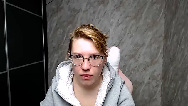 Reginasmilee online show from 03/12/25, 02:52