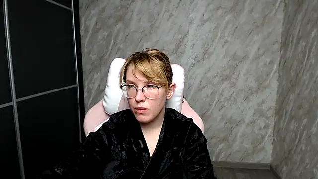 Reginasmilee online show from 03/16/25, 03:17