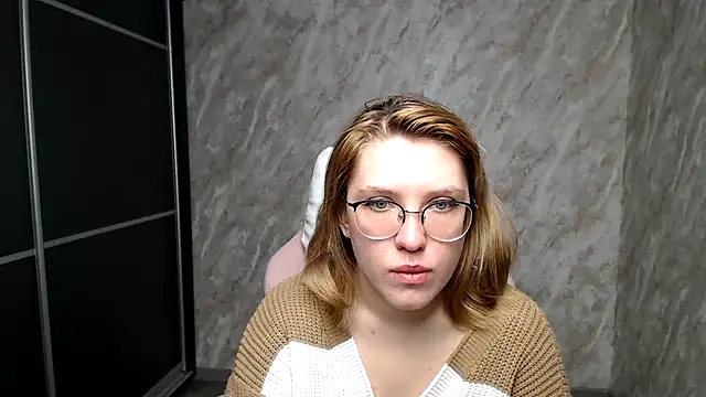 Reginasmilee online show from 03/18/25, 03:42