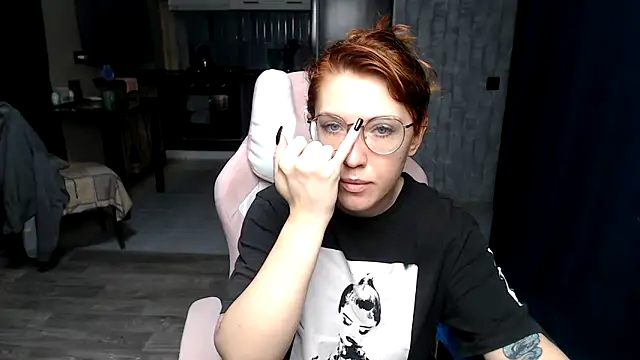 Reginasmilee online show from 10/15/25, 02:01