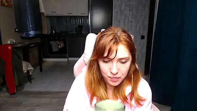 Reginasmilee online show from 10/27/25, 12:31