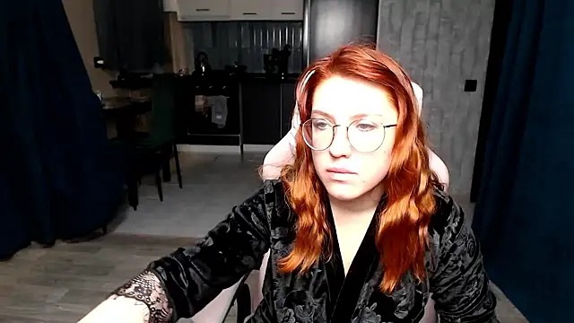 Reginasmilee online show from 12/02/25, 12:38
