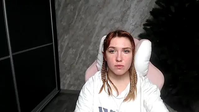 Reginasmilee online show from 01/10/26, 02:08