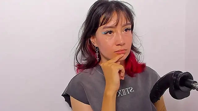 im lizzy17 online show from 06/24/26, 04:55