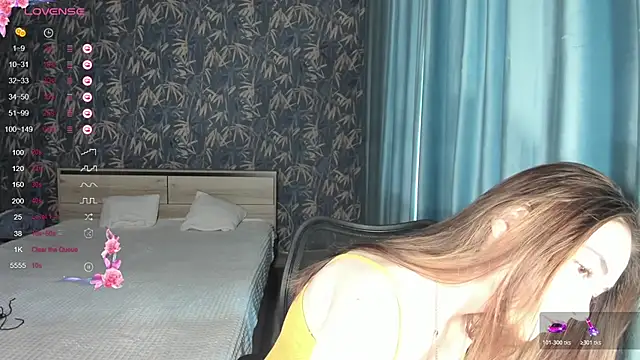 E mil y online show from 08/03/26, 08:13