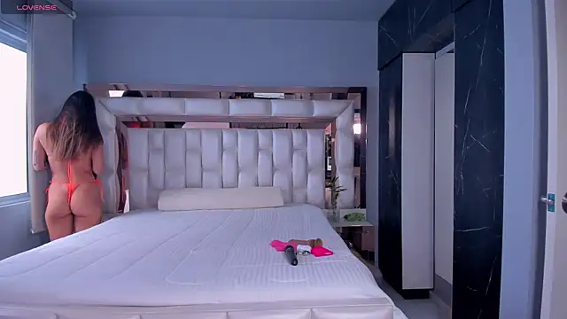 Snapshot of SarahPreston chatting on 01/12/25, 09:51 SarahPreston online show from 01/12/25, 09:51