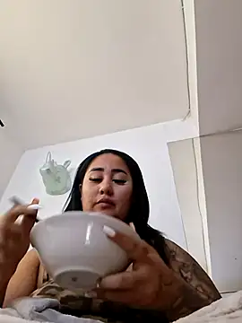 Snapshot of Valentina_Tilly chatting on 07/28/26, 05:12 Valentina Tilly online show from 07/28/26, 05:12