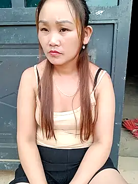 Emma-18h online show from 07/22/26, 02:58