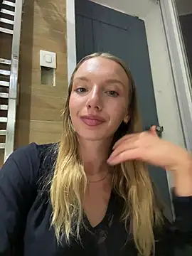 claraaaaa7 online show from 07/08/26, 08:35