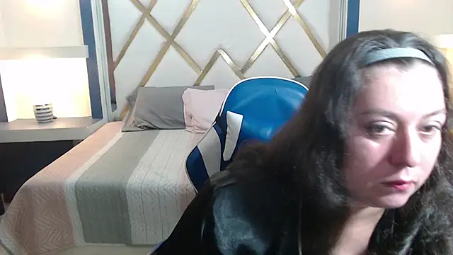 lorena prg7 online show from 06/29/26, 01:00