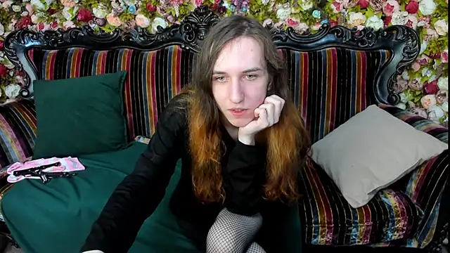 ChrisyBevy online show from 06/25/26, 01:38
