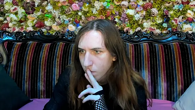 ChrisyBevy online show from 07/01/26, 07:24