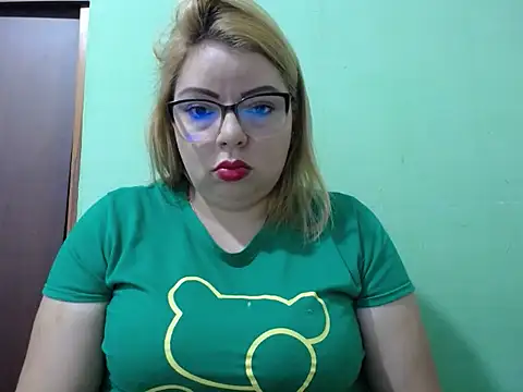 Lunay Hot online show from 07/06/26, 02:03