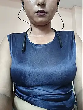Mansi Shrma online show from 06/26/26, 07:24