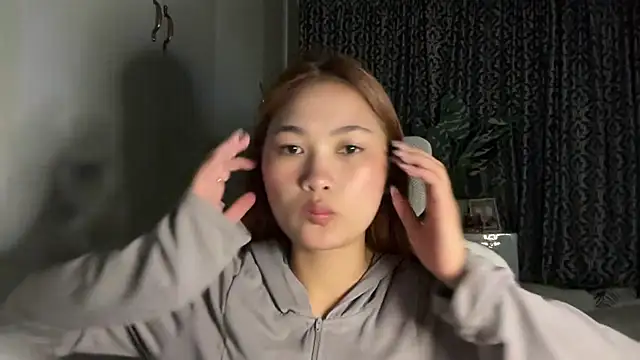 MariellaBerte online show from 06/30/26, 02:07