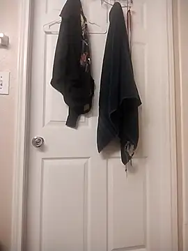 Snapshot of Rain13_Lil-if56 chatting on 03/08/26, 04:22 Rain13 Lil-if56 online show from 03/08/26, 04:22