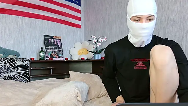 make m3 happy online show from 07/08/26, 11:48
