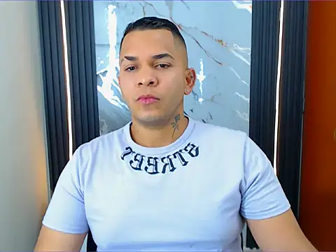 Snapshot of cristhian_gamboa chatting on 07/09/26, 10:03 cristhian gamboa online show from 07/09/26, 10:03