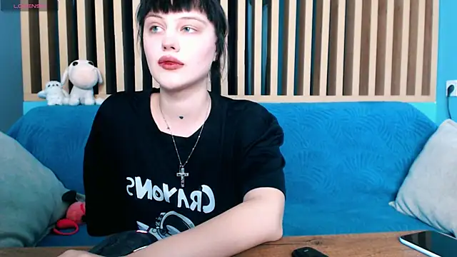Snapshot of pizdadrozda chatting on 07/10/26, 02:30 pizdadrozda online show from 07/10/26, 02:30