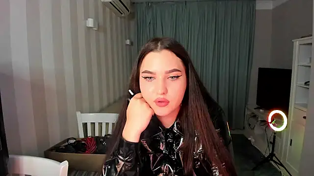 LatexDominatrix online show from 07/01/26, 10:20