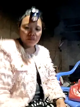 Snapshot of Bini-ll chatting on 07/03/26, 01:17 Bini-ll online show from 07/03/26, 01:17