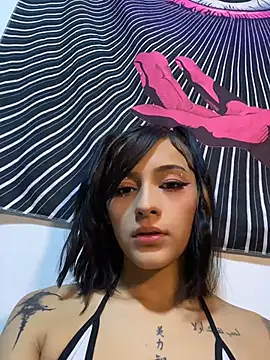 Snapshot of karolCozmo chatting on 07/03/26, 07:04 karolCozmo online show from 07/03/26, 07:04