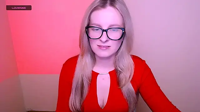 Snapshot of KayleXo_ chatting on 07/08/26, 04:00 KayleXo online show from 07/08/26, 04:00