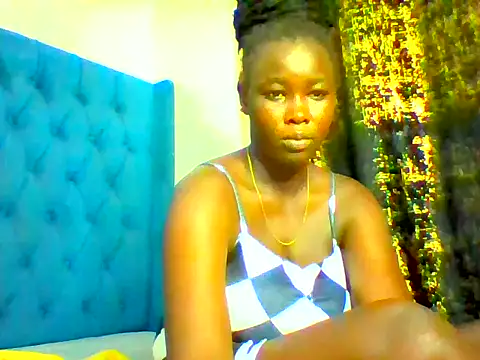 Snapshot of cute_ashley04 chatting on 07/03/26, 06:20 cute ashley04 online show from 07/03/26, 06:20