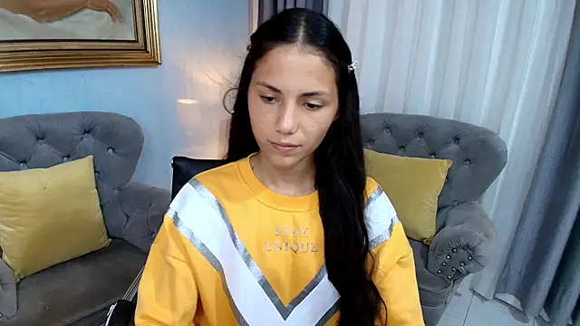 little flame18 online show from 07/11/26, 08:33