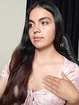 Tiffany markle  online show from 07/05/26, 03:56