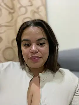 AliceStarshine online show from 03/21/25, 02:50