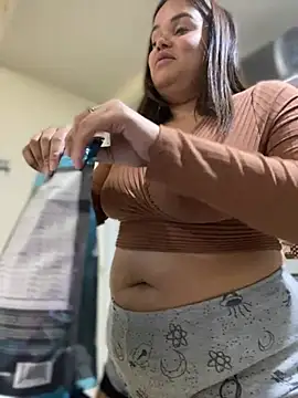 AliceStarshine online show from 03/23/25, 03:32