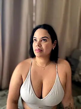 AliceStarshine online show from 11/05/25, 12:16