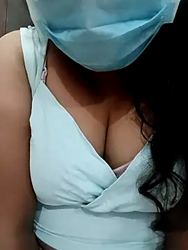 Snapshot of Roja_sexy chatting on 07/09/26, 06:17 Roja sexy online show from 07/09/26, 06:17