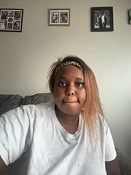 CurvySirenn online show from 07/17/26, 05:07